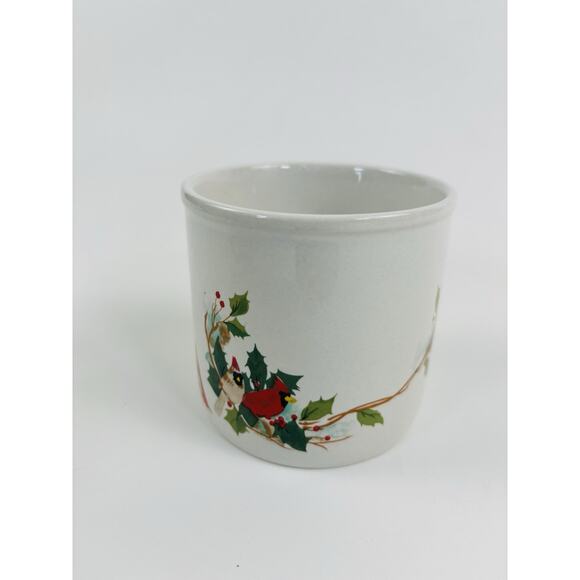 Small lidless porcelain crock with cardinals and holly wrapped around crock - Picture 6 of 11